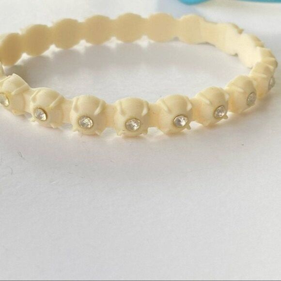 Yuri On Ice Set of 3 Anime Charm Rubber Stretch Bracelets - Picture 7 of 8